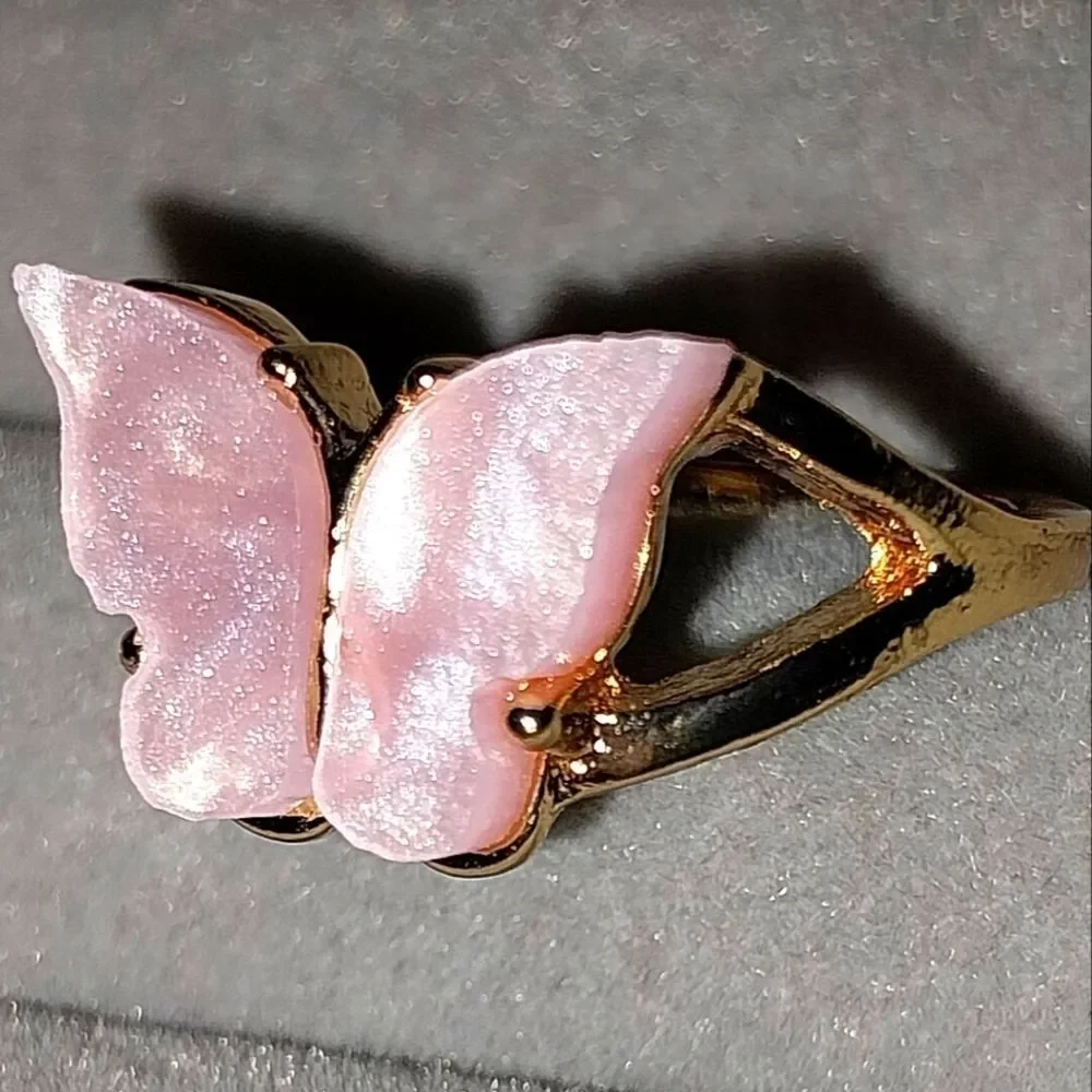 Super cute pink butterfly ring sz 7